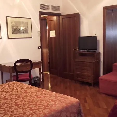 Отель Piccola Fenice Венеция