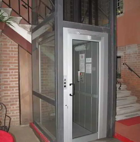 Отель Piccola Fenice 3*