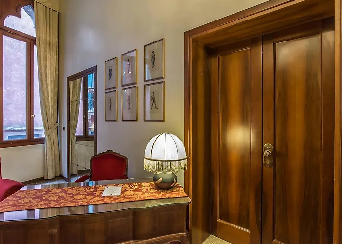 Piccola Fenice 3* Венеция